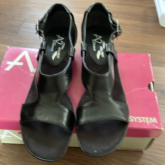 A2 Aerosol Heel Rest Women Shoes Size 7 NWT - Picture 1 of 3